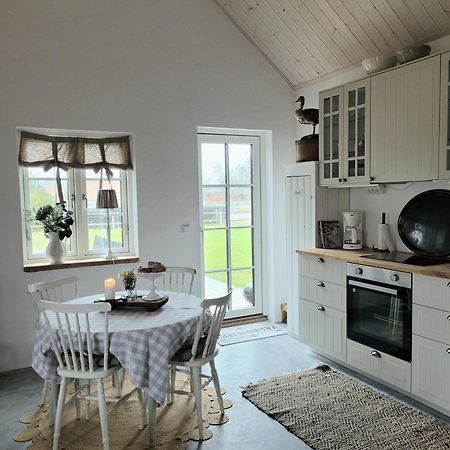 Mysigt Hus I Liten By Naera Havet Ystad Dış mekan fotoğraf